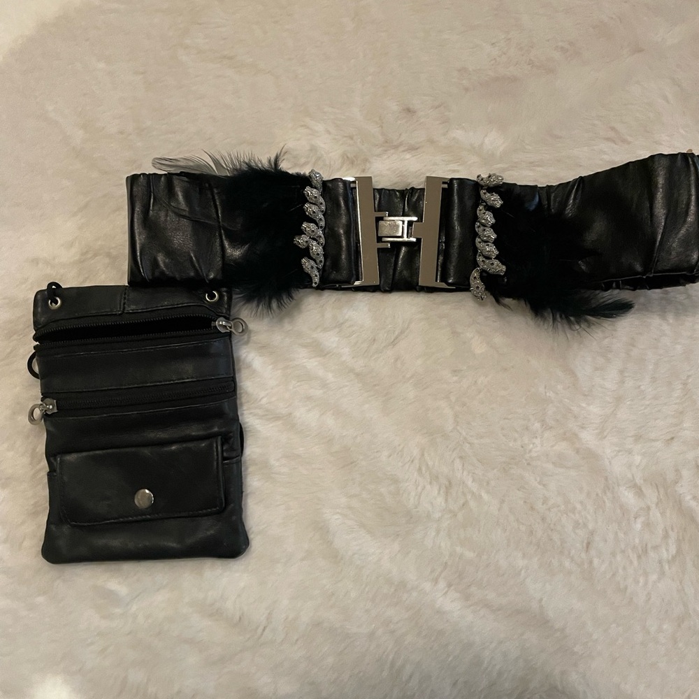 Sleek Black and Silver Belt with Modern Design